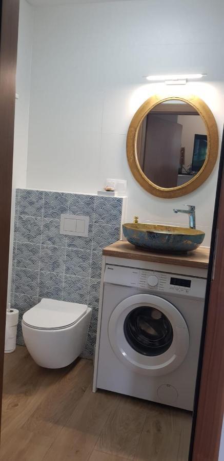 Uroczy Apartament Happy 01 Z Widokowym Tarasen Na Dachu - Tuz Przy Plazy !!! Niechorze Ngoại thất bức ảnh
